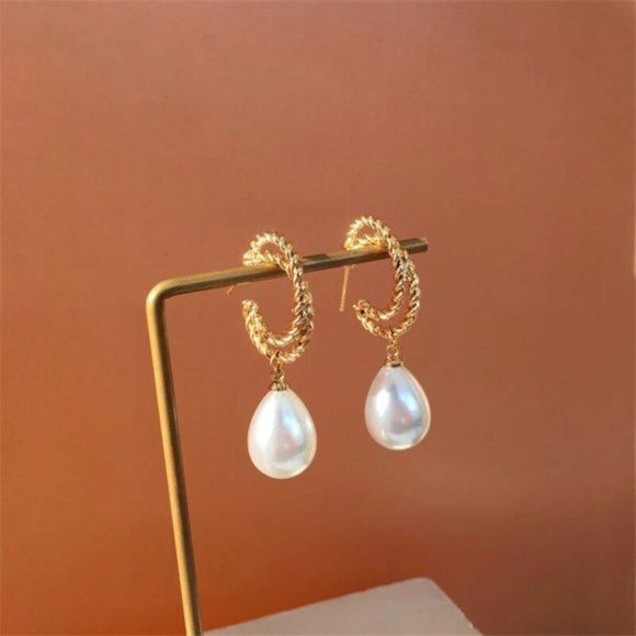 INS Style New Restore Simple Metal Hollow Pearl Earrings - Picture 6 of 6